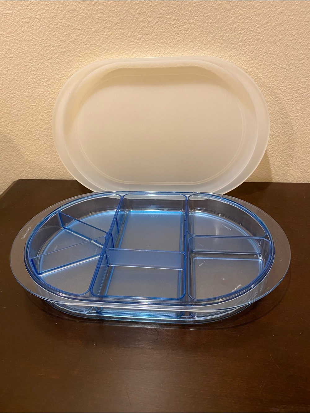 VTG Tupperware Blue PRELUDIO Watercolor Serving Oval Divided Serving Tray w/Lid - Picture 2 of 14